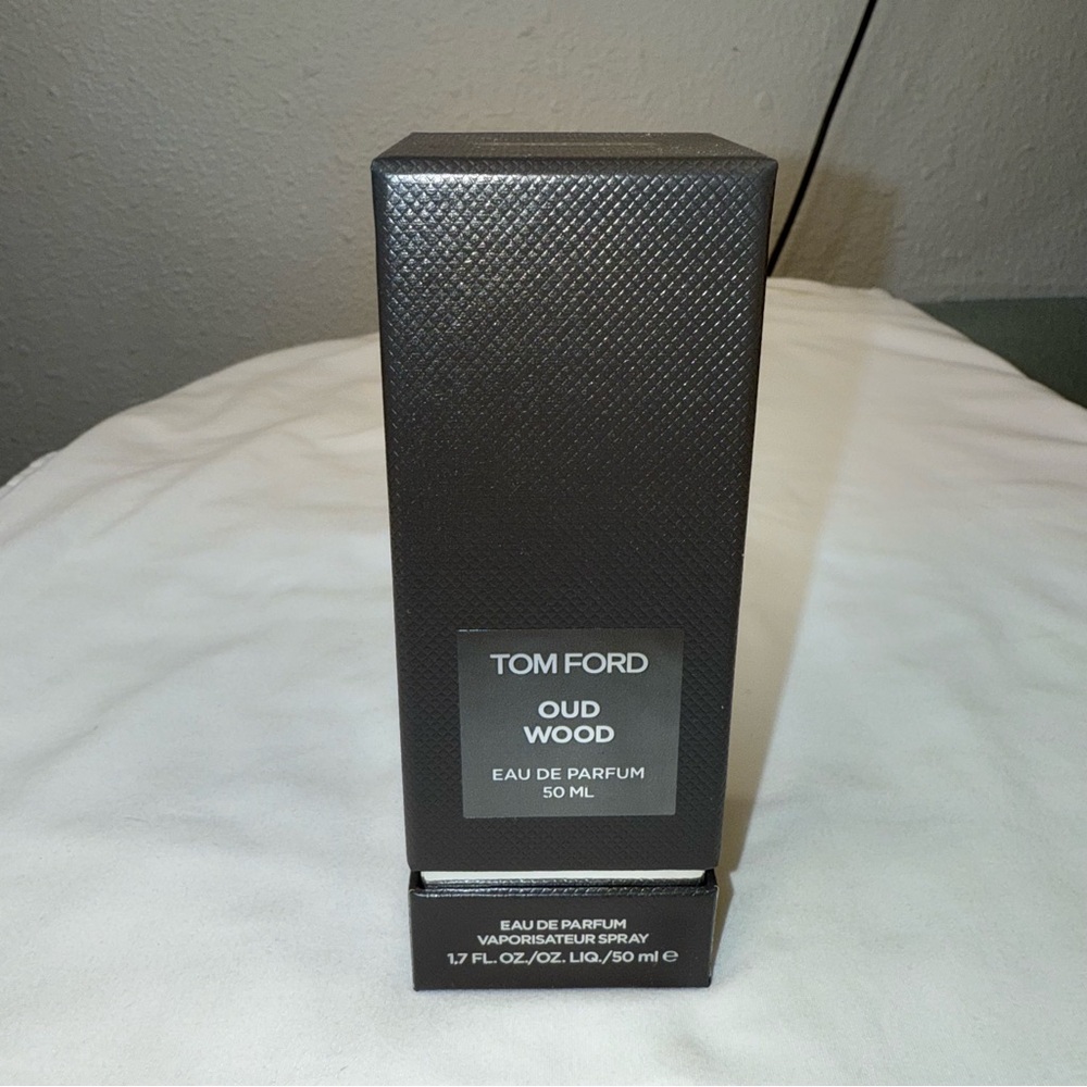 Tom Ford-Oud Wood (Decanted Sample Only) - Picture 3 of 4